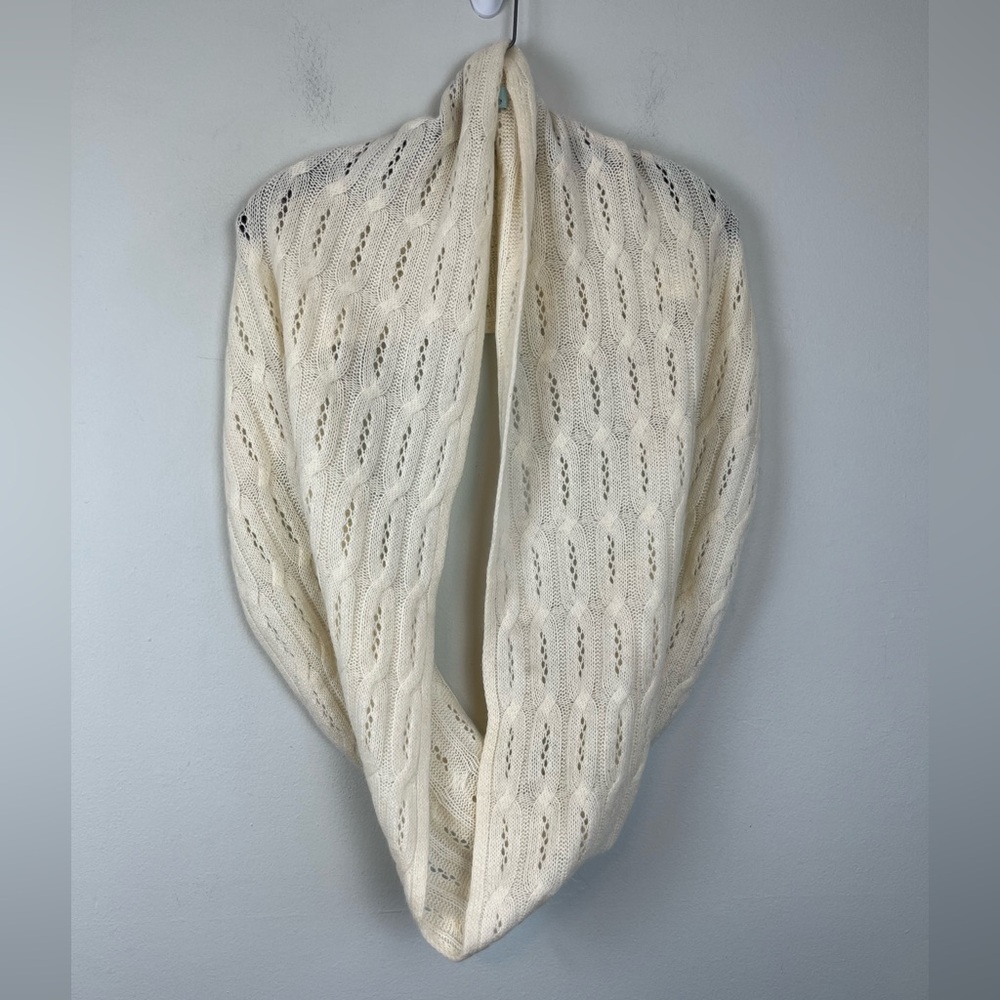 Celeste Cream Cable Knit Wool Infinity Scarf